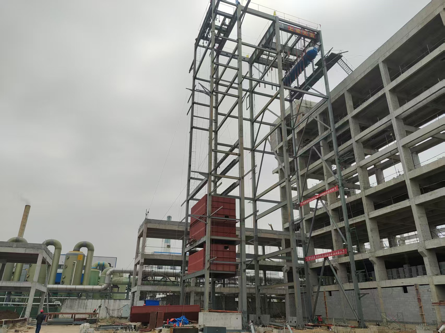 20250327-漯河項目鍋爐汽包吊裝就位 20250327-漯河項目鍋爐汽包吊裝就位